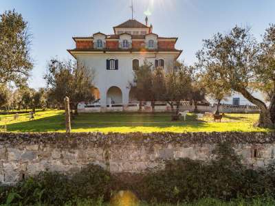 Character 10 bedroom Farmhouse for sale with countryside view in Evora, Alentejo Southern Portugal
