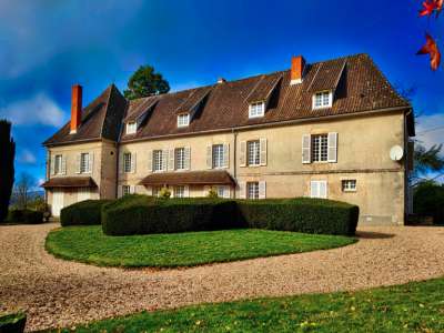7 bedroom Chateau for sale with countryside and panoramic views in Chamboret, Limousin