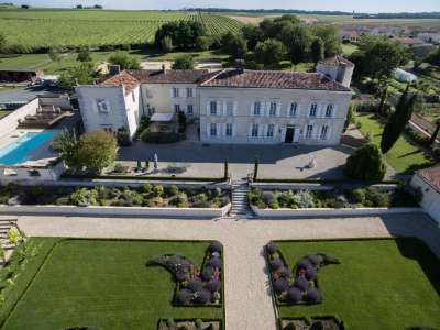 Renovated 17 bedroom Manor House for sale with countryside view in Saintes, Poitou-Charentes