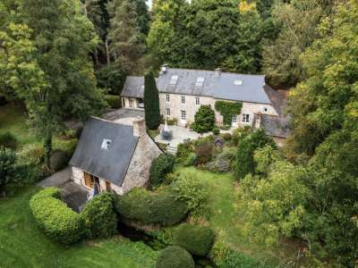 Refurbished 4 bedroom House for sale with countryside view in Plouguenast Langast, Brittany