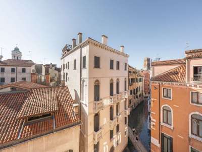 Authentic 3 bedroom Apartment for sale with panoramic view in Castello, Venice, Veneto
