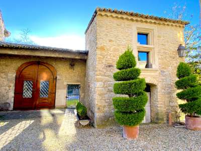Authentic 8 bedroom Villa for sale with countryside view in Uzes, Languedoc-Roussillon