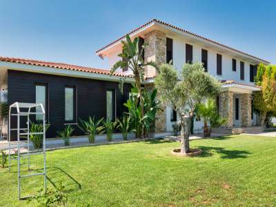 Immaculate 6 bedroom Villa for sale with countryside view in Dromolaxia, Larnaca, Larnaca
