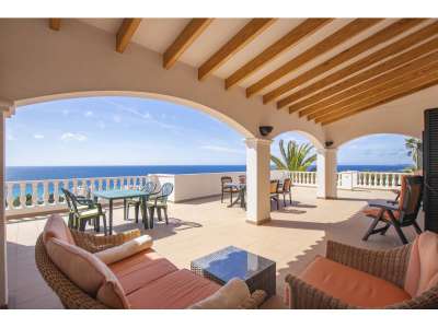 Bright 5 bedroom Villa for sale with sea view in Santo Tomas, Menorca