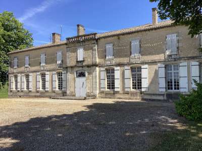 Grand 12 bedroom Chateau for sale with countryside view in Sainte Foy la Grande, Aquitaine