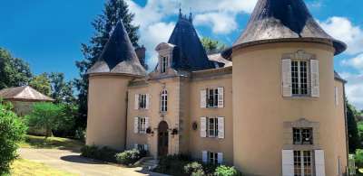 Renovated 10 bedroom Chateau for sale with countryside view in Saint Hilaire Bonneval, Limousin