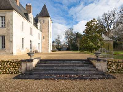 Exclusive 8 bedroom Chateau for sale with panoramic view in La Chartre sur le Loir, Pays-de-la-Loire