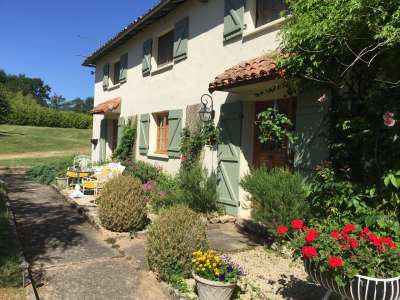 Immaculate 10 bedroom Farmhouse for sale with countryside view in Charroux, Poitou-Charentes
