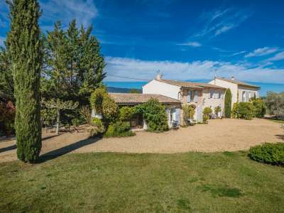 Inviting 6 bedroom House for sale in Cucuron, Cote d'Azur French Riviera