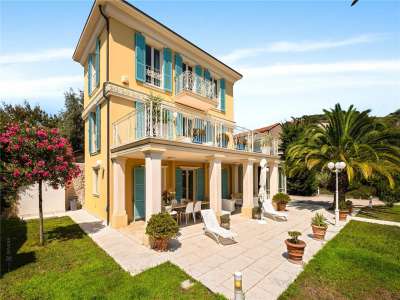 4 bedroom House for sale in Nice, Cote d'Azur French Riviera
