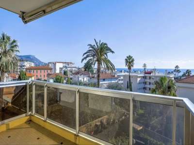Cosy 2 bedroom Apartment for sale with sea view in Beaulieu sur Mer, Cote d'Azur French Riviera