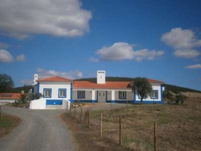 Authentic 4 bedroom Villa for sale with countryside view in Azinheira dos Barros , Grandola, Alentejo Southern Portugal