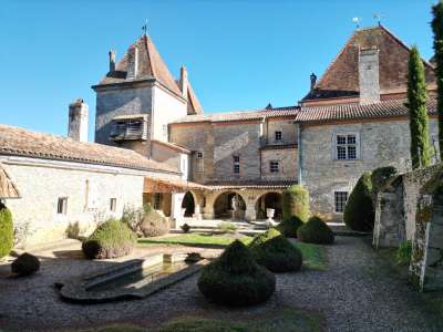 Renovated 11 bedroom Chateau for sale with countryside view in Casteljaloux, Aquitaine