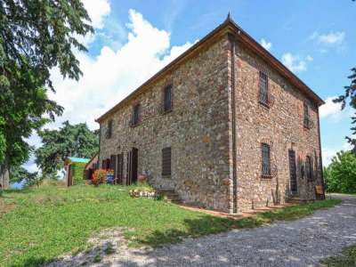 7 bedroom Farmhouse for sale with panoramic view in Ficulle, Umbria