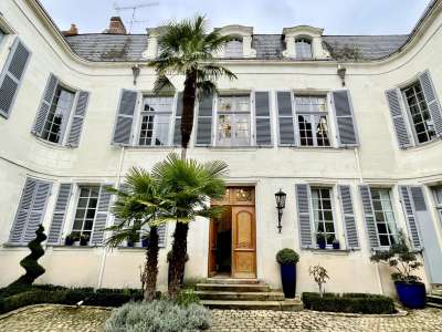 Immaculate 5 bedroom Chateau for sale in Saumur, Pays-de-la-Loire
