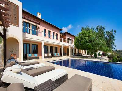 5 bedroom Villa for sale with panoramic and sea views in Kouklia, Paphos