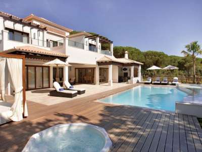 Immaculate 4 bedroom Villa for sale in Albufeira, Algarve