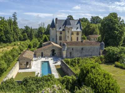 Historical 8 bedroom Chateau for sale with countryside view in Saintes, Poitou-Charentes