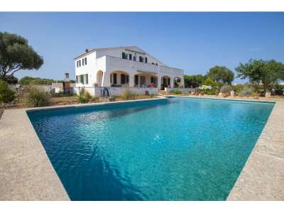 6 bedroom Villa for sale with countryside and panoramic views in San Clemente, Menorca