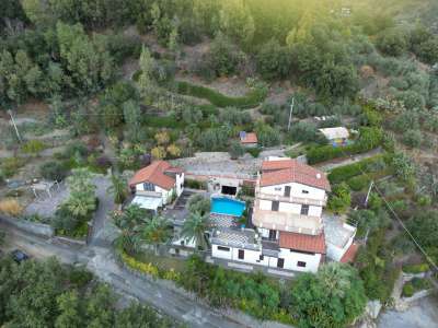 Income Potential 5 bedroom Villa for sale with countryside and panoramic views in Graniti, Taormina, Sicily