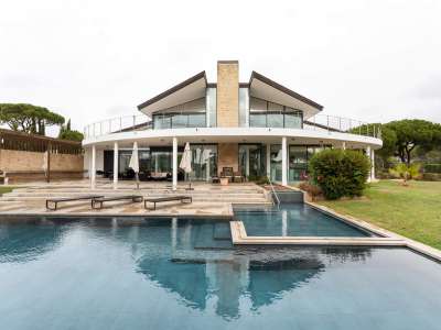 Bright Modern , Villa with 7 bedrooms Quarteira Algarve Golden Triangle