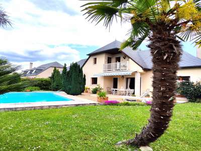 Authentic 4 bedroom House for sale with countryside view in Lescar, Pau, Aquitaine