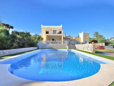 Bright 4 bedroom Villa for sale in La Manga, Murcia, Murcia