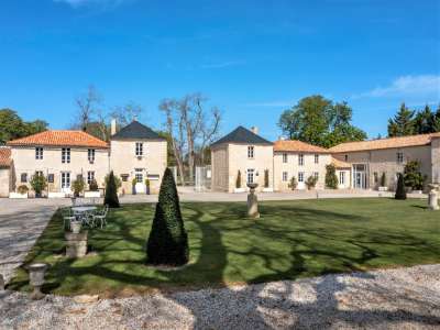 Income Producing 33 bedroom Hotel for sale with countryside view in Niort, Poitou-Charentes