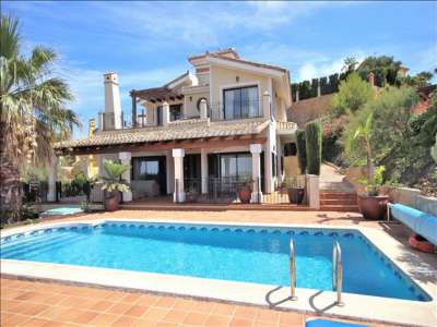 Luxury 5 bedroom Villa for sale with lake or river view in Montemares, Murcia, Murcia