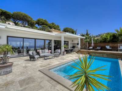Immaculate 4 bedroom Villa for sale with panoramic view and sea view views in Sainte Maxime, Cote d'Azur French Riviera
