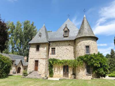 11 bedroom Chateau for sale with countryside view with Income Potential in Arnac Pompadour, Limousin